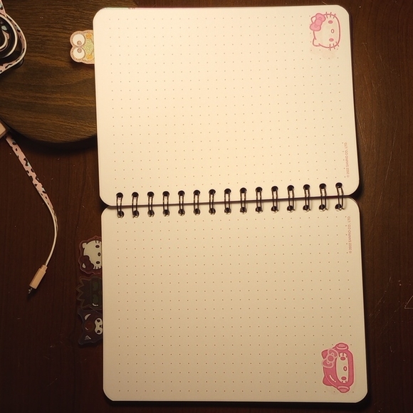 Hello Kitty Notebook 😺 - Picture 6 of 6